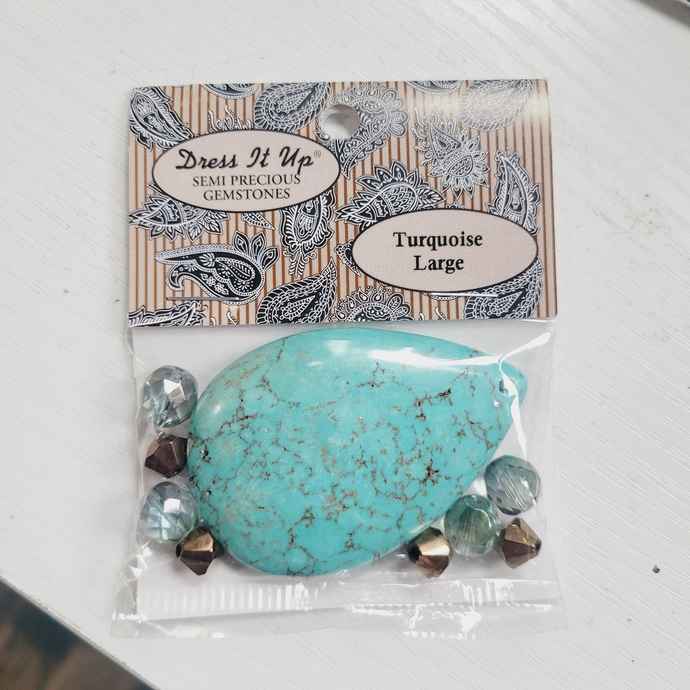 Dress It Up Semi Precious Gemstones Turquoise Large Focal Bead Set 17.5g 3033